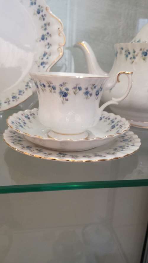 Royal Albert 41 piece " Memory Lane " tea set